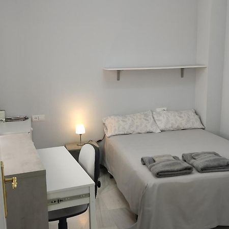 Habitacion Doble Con Bano Privado En Casa Clara قرطبة المظهر الخارجي الصورة