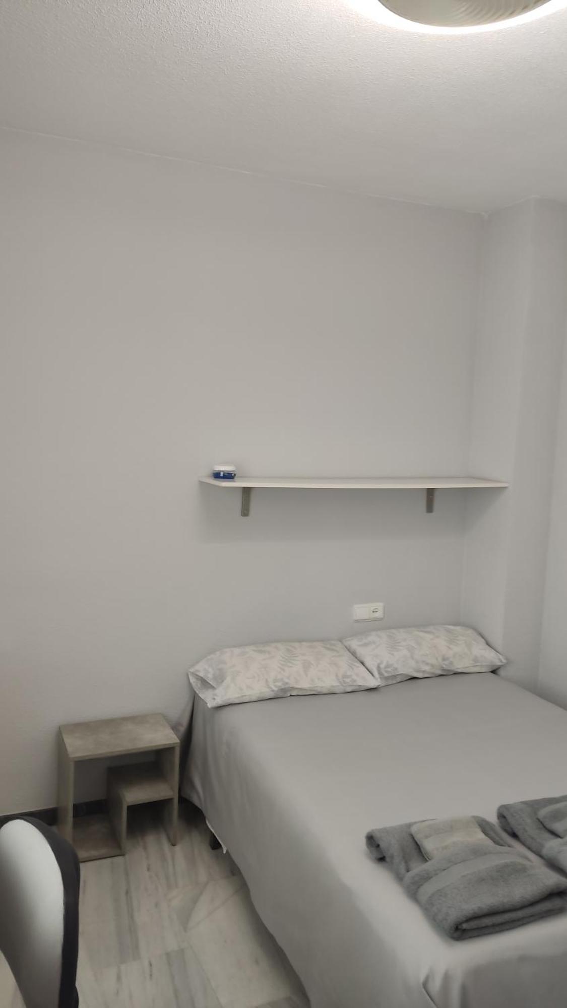 Habitacion Doble Con Bano Privado En Casa Clara قرطبة المظهر الخارجي الصورة